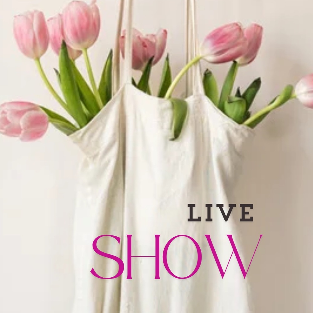 ✅ SHOOOOW SHOW SHOW LISTING🌸🪷CLOTHES / PILLOWS / SHOES 🌺 🌸🌷 - Picture 8 of 15